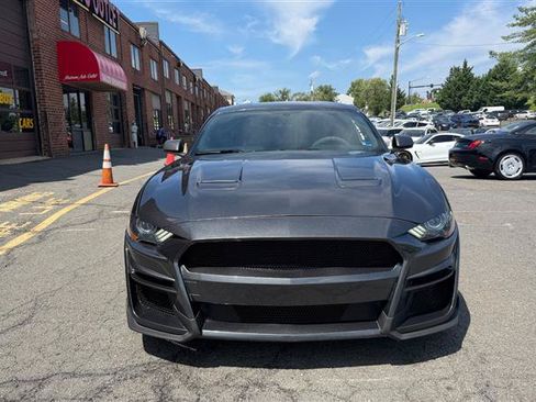 Used 2018 Ford Mustang GT RWD image 2