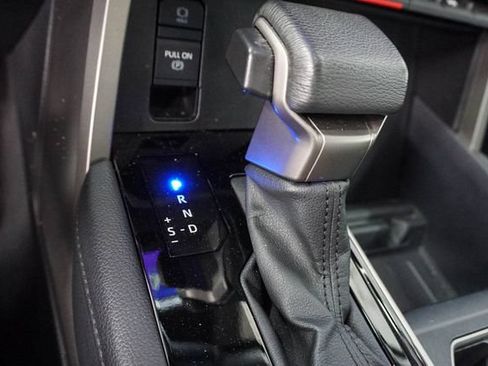 Used 2023 Toyota Tundra Limited AWD/4WD image 17