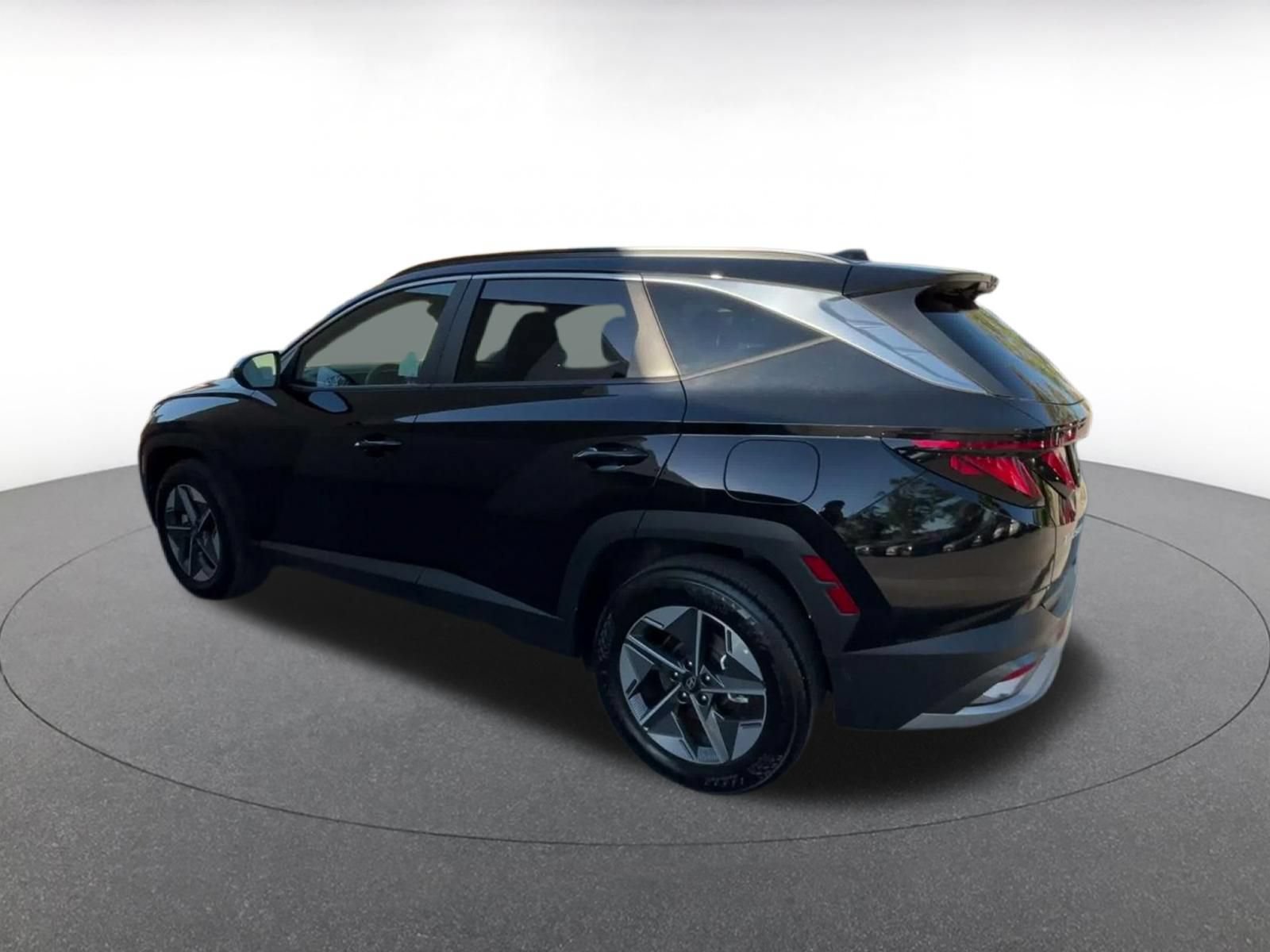 Used 2026 Hyundai Tucson SEL Plus AWD/4WD image 9