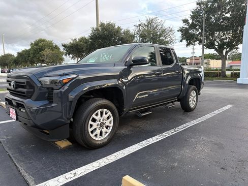 Used 2024 Toyota Tacoma SR5 RWD image 6