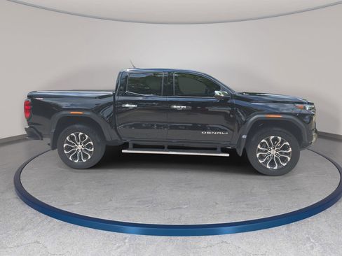 Used 2026 GMC Canyon Denali AWD/4WD image 4