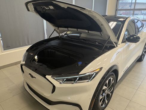Used 2023 Ford Mustang Mach-E Premium image 15