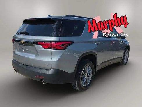 Used 2023 Chevrolet Traverse LT FWD image 7