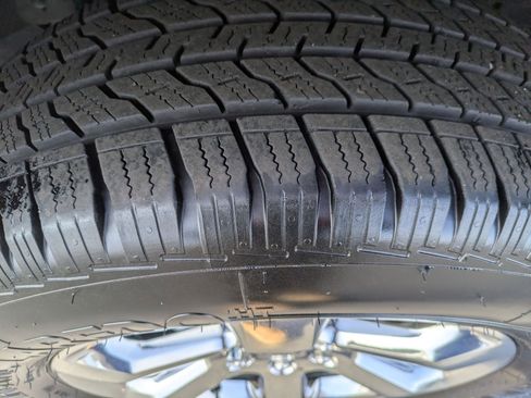 Used 2021 Ford F150 Lariat w/ Equipment Group 502A High image 10