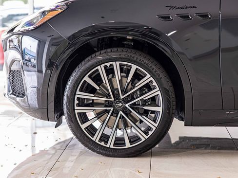 New 2025 Maserati Grecale Modena image 8