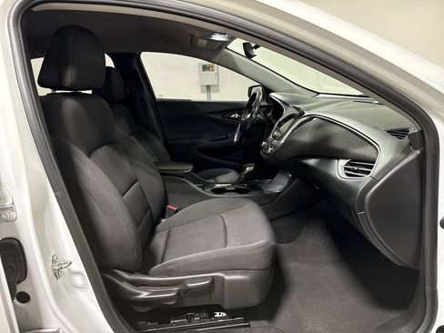Used 2021 Chevrolet Malibu RS FWD image 21