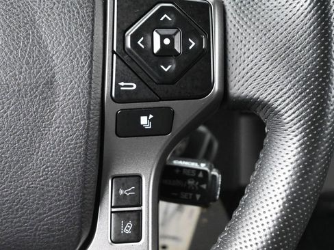 Used 2021 Toyota Tacoma SR5 image 7