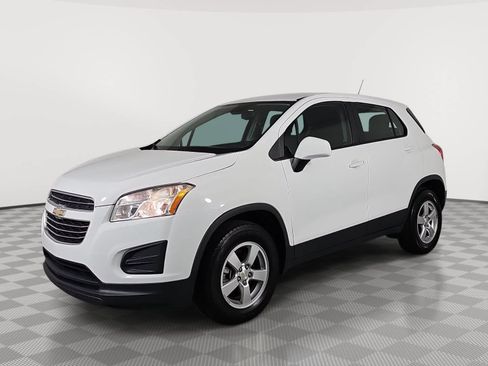 Used 2016 Chevrolet Trax LS AWD/4WD image 4