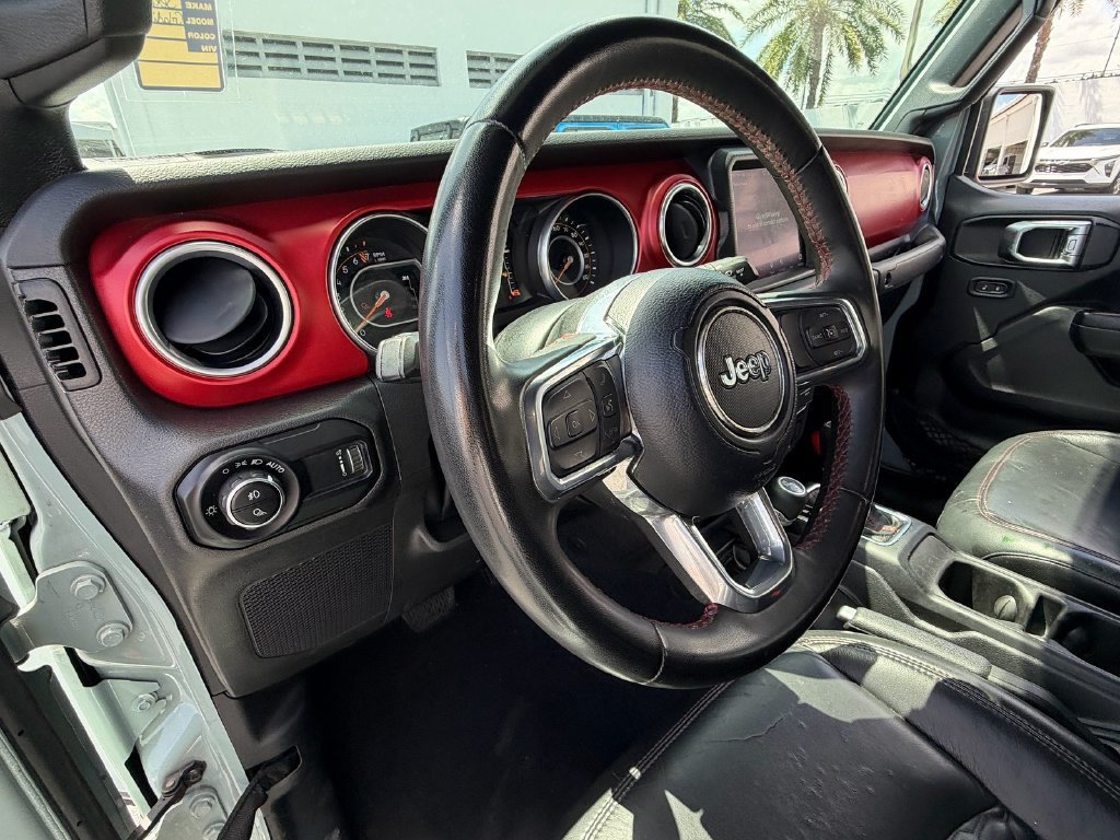 Used 2023 Jeep Gladiator Rubicon w/ Trailer Tow Package AWD/4WD image 10
