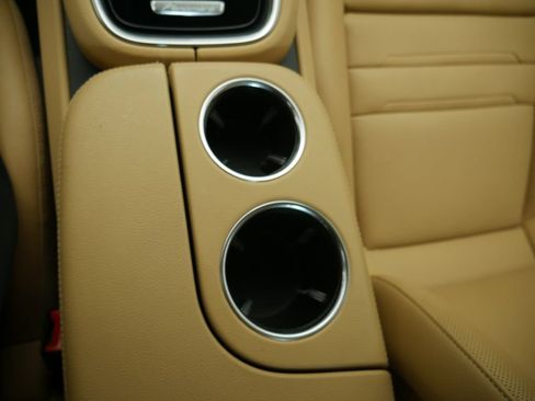 Certified 2023 Porsche Panamera 4 Platinum Edition AWD/4WD image 35