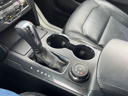 Used 2016 Ford Explorer XLT w/ Equipment Group 202A image 32