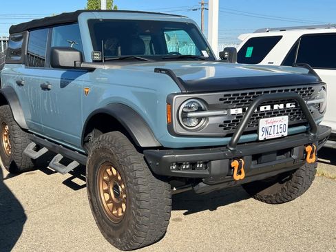 Used 2021 Ford Bronco Badlands image 3