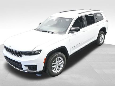 Used 2024 Jeep Grand Cherokee L Laredo w/ Luxury Tech Group I image 39