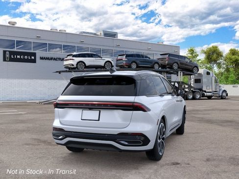 New 2026 Lincoln Nautilus Reserve AWD/4WD image 8