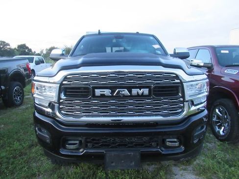 Used 2022 RAM 2500 Limited w/ Towing Technology Group AWD/4WD image 2