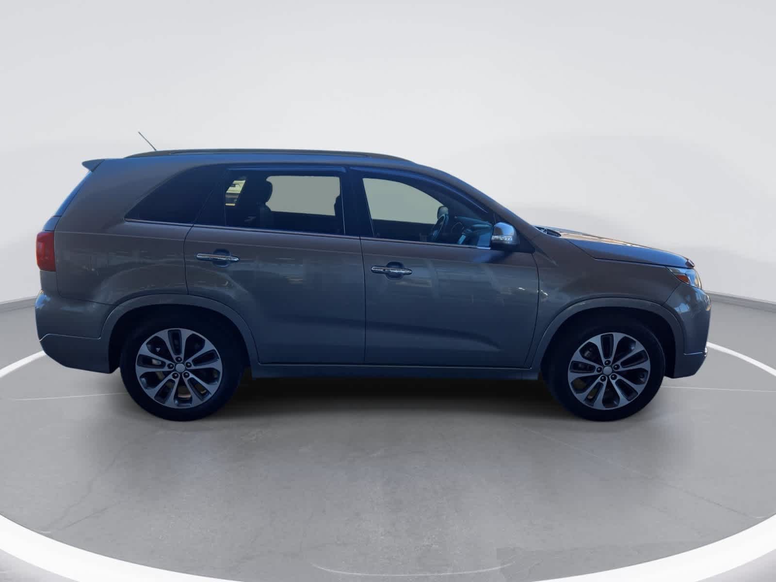 Used 2014 Kia Sorento SX w/ 3rd Row Package FWD image 9
