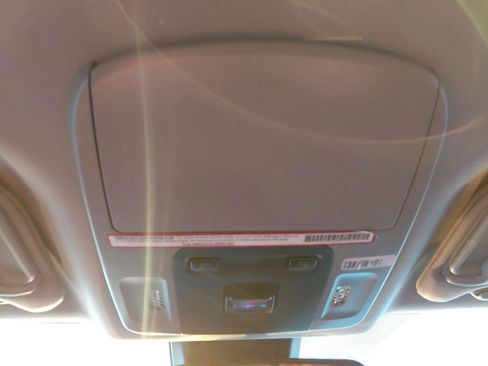 Used 2021 Toyota Camry SE image 28