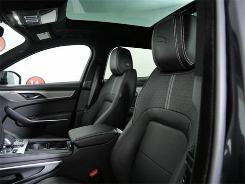 Used 2026 Jaguar F-PACE R-Dynamic S image 18