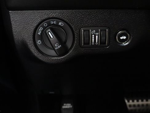 Used 2020 Dodge Challenger R/T Scat Pack w/ Plus Package RWD image 28