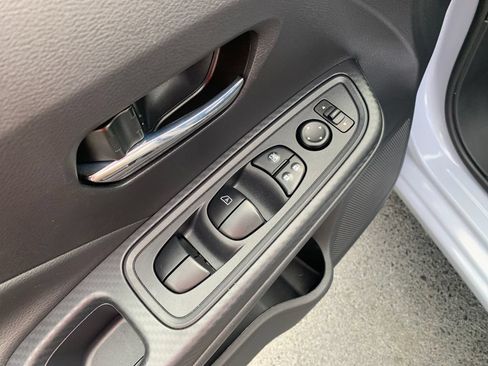 Used 2025 Nissan Versa SV w/ Trunk Package FWD image 19