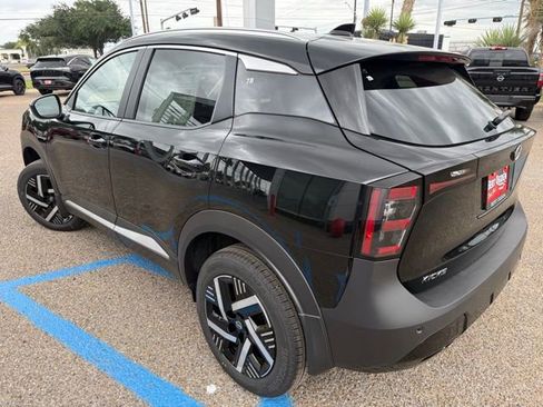 New 2026 Nissan Kicks SV FWD image 5