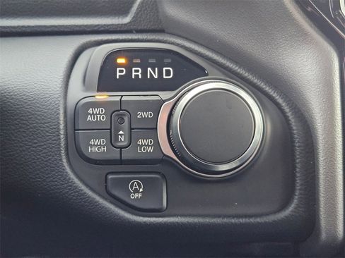 New 2026 RAM 1500 4x4 Crew Cab image 27