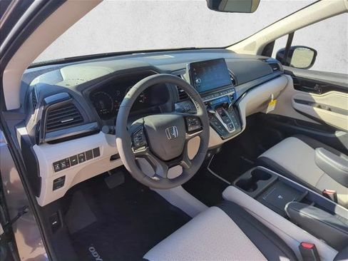 New 2026 Honda Odyssey Elite image 3