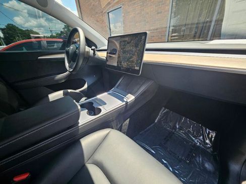 Used 2023 Tesla Model Y Long Range AWD/4WD image 59