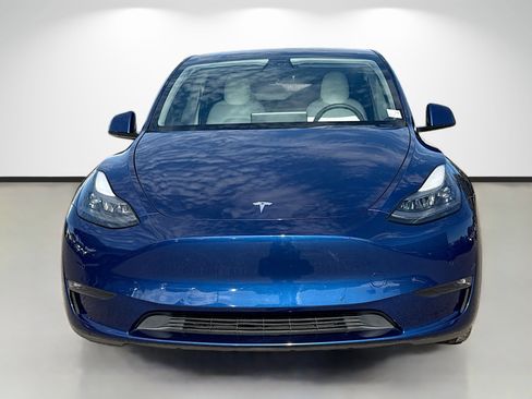 Used 2022 Tesla Model Y Performance image 8