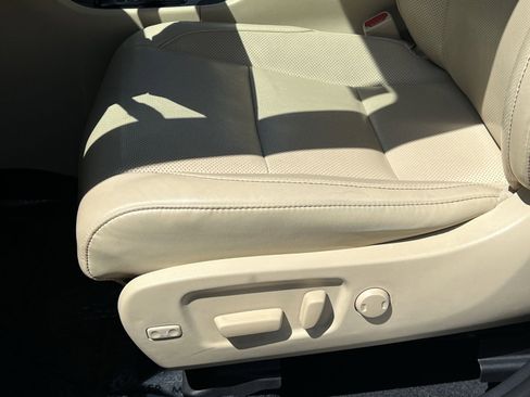 Used 2019 Toyota Highlander Limited Platinum image 15