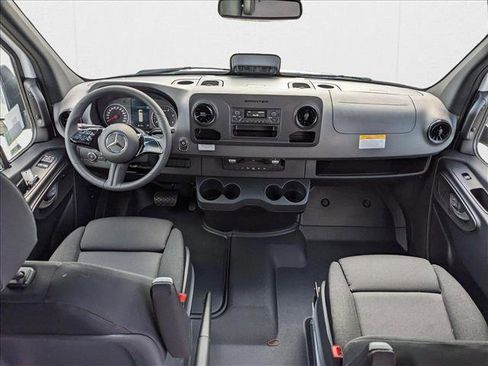 New 2025 Mercedes-Benz Sprinter 2500 image 15