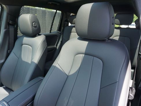 New 2025 Mercedes-Benz GLB 250 4MATIC image 42