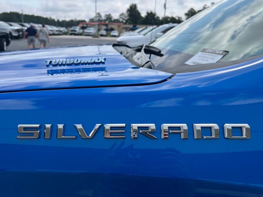 Used 2026 Chevrolet Silverado 1500 Custom AWD/4WD image 5