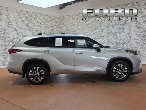Used 2022 Toyota Highlander XLE image 8