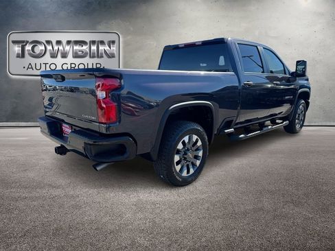 Used 2024 Chevrolet Silverado 2500 Custom w/ Custom Value Package AWD/4WD image 5