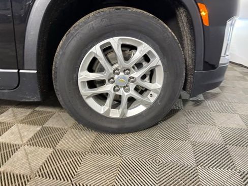 Used 2023 Chevrolet Traverse LS w/ Safety Package image 22