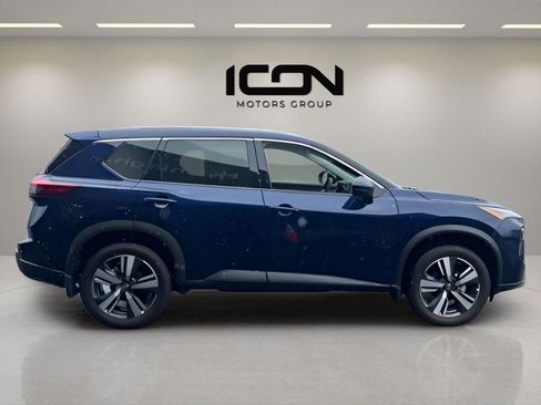 Used 2025 Nissan Rogue SL image 6