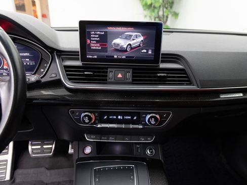 Used 2019 Audi SQ5 Premium Plus w/ Premium Plus Package AWD/4WD image 18