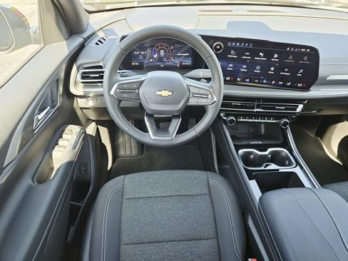 New 2026 Chevrolet Traverse LT w/ Driver Confidence Package FWD image 7