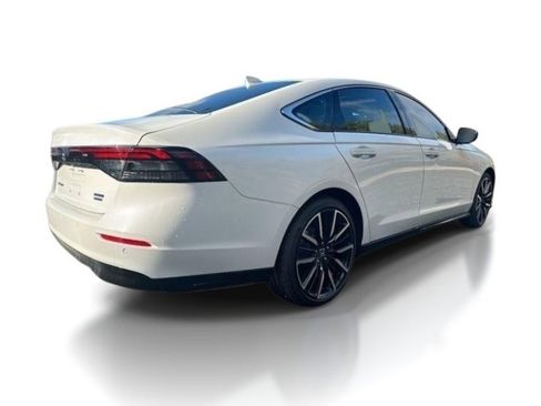 New 2025 Honda Accord Touring image 7