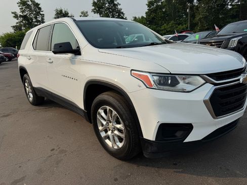 Used 2018 Chevrolet Traverse LS FWD image 12