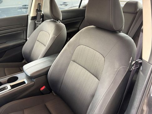 Used 2025 Nissan Altima 2.5 SV image 46