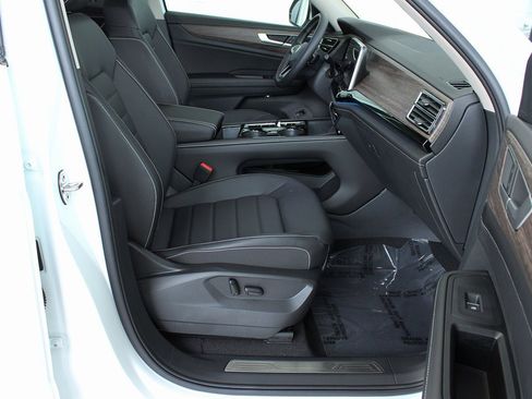 New 2025 Volkswagen Atlas SEL image 50