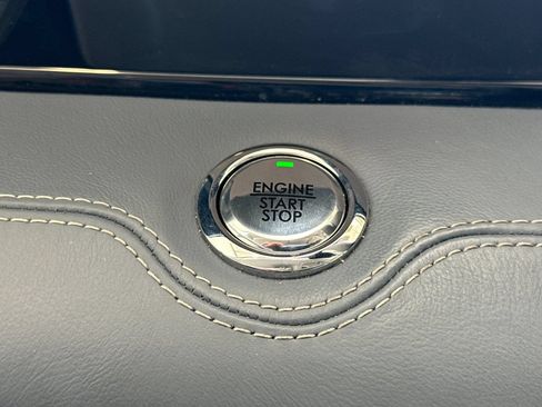 Certified 2020 Lincoln Navigator Black Label w/ Cargo Convenience Package AWD/4WD image 23