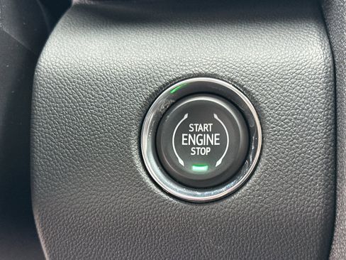 New 2025 GMC Acadia Elevation image 23