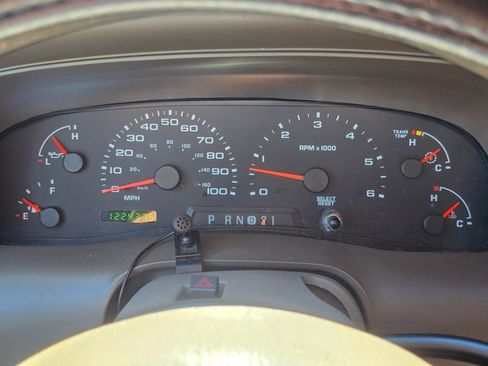 Used 2004 Ford Excursion XLT AWD/4WD image 34