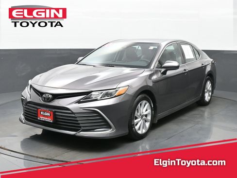 Used 2022 Toyota Camry LE FWD image 1
