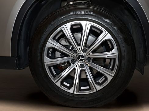 Used 2023 Mercedes-Benz GLC 300 image 26