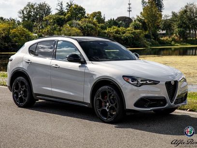New 2025 Alfa Romeo Stelvio Sprint