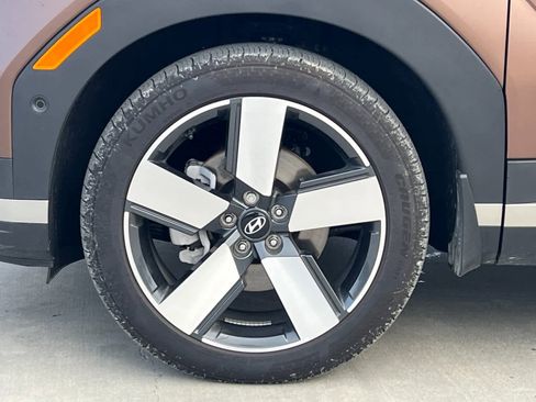 Used 2025 Hyundai Santa Fe Limited image 27